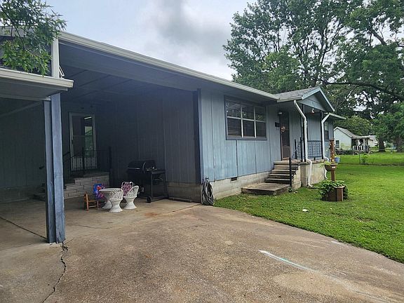 5th image of 2111 Galena Ave