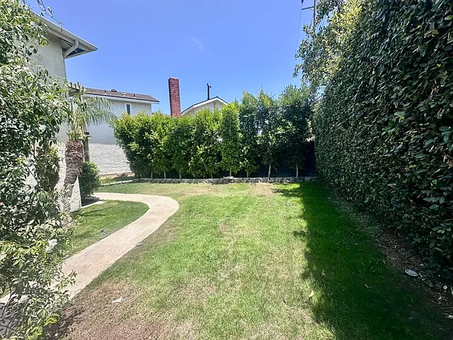 983 Modjeska Cir — Photo 15