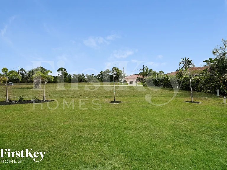 1719 NW 25th Ln — Photo 15