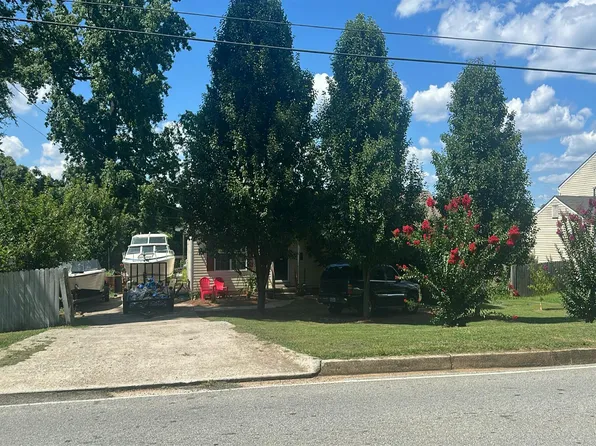 3668 Linecrest Rd, Ellenwood, GA 30294