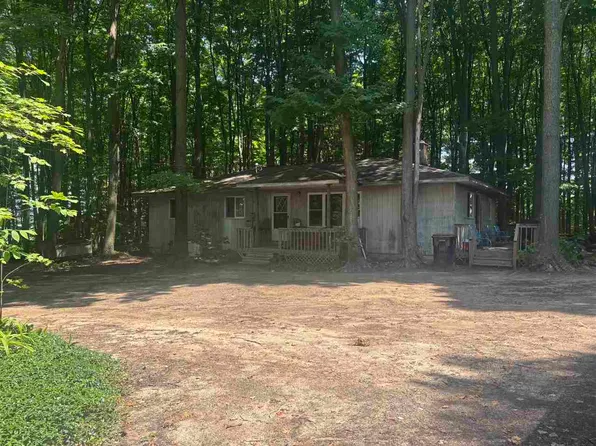 3312 Knipe Rd, Central Lake, MI 49622