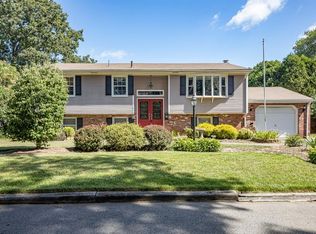 123 Wellington Ave, Warwick, RI 02886