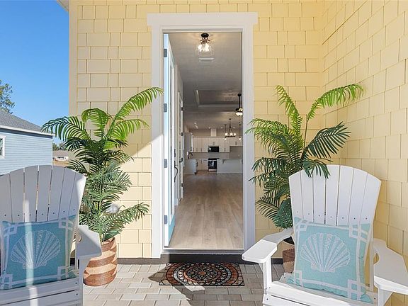 4th image of 1041 NW 132nd Blvd