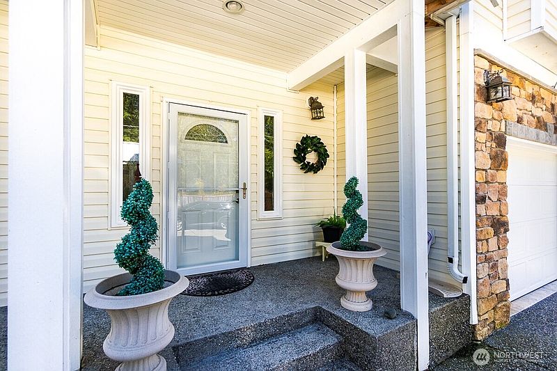 3rd image of 3026 140th Street NW
