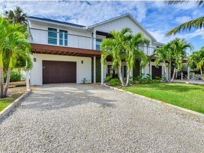 5708 Holmes Blvd, Holmes Beach, FL, 34217