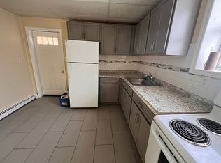 824 Main St APT 2R, Poughkeepsie, NY 12603