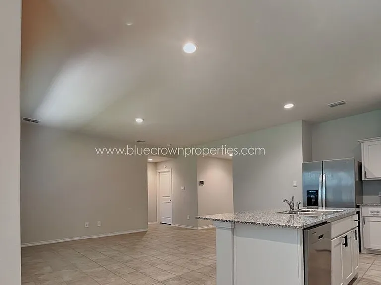 4148 Crooked Bend Dr — Photo 2