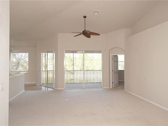 5th image of 9120 Spanish Moss Way Unit 521