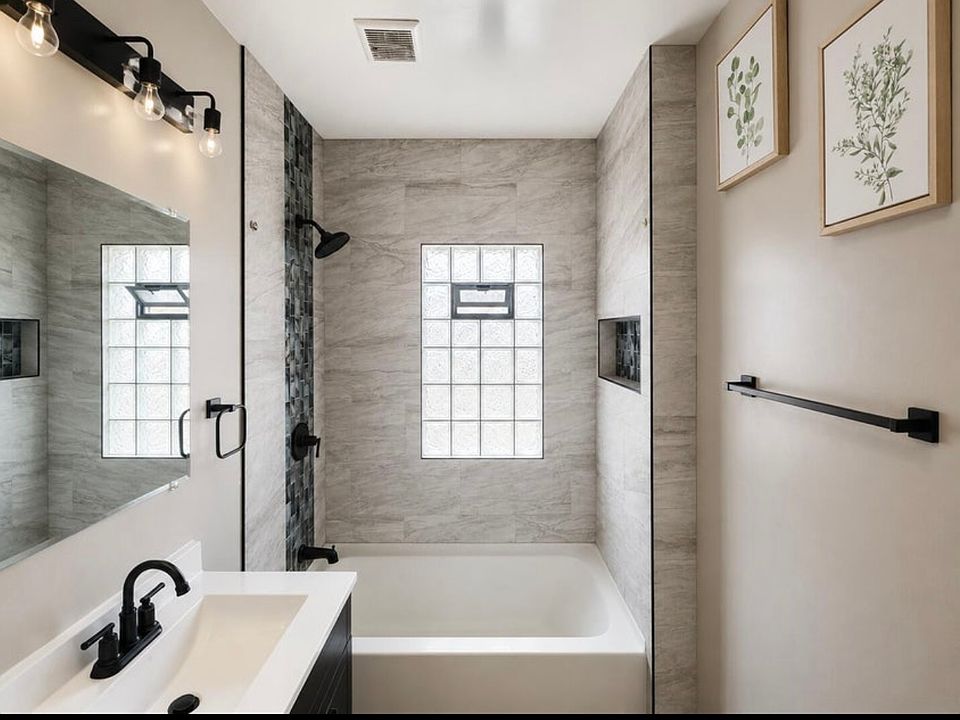 1st image of 2852 N 51st St #2