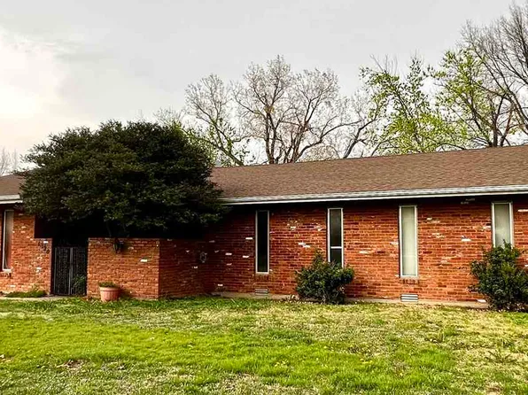 1820 S 3rd St, Blackwell, OK 74631