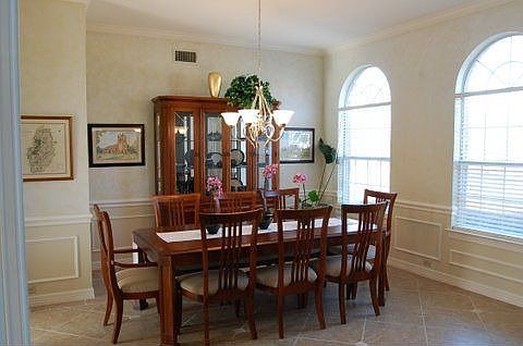 4th image of 3201 Queensbury Way W