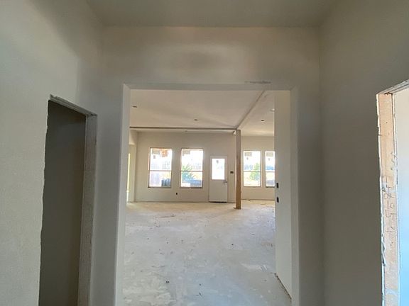3rd image of 122 Cottonwood Ct
