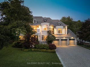 8 Thornhill Ave, Vaughan, ON L4J 1J4