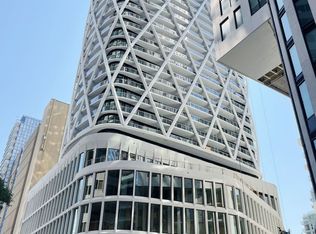 230 Simcoe St #824, Toronto, ON M5T 0G7