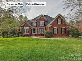 2110 Highland Forest Dr, Waxhaw, NC 28173