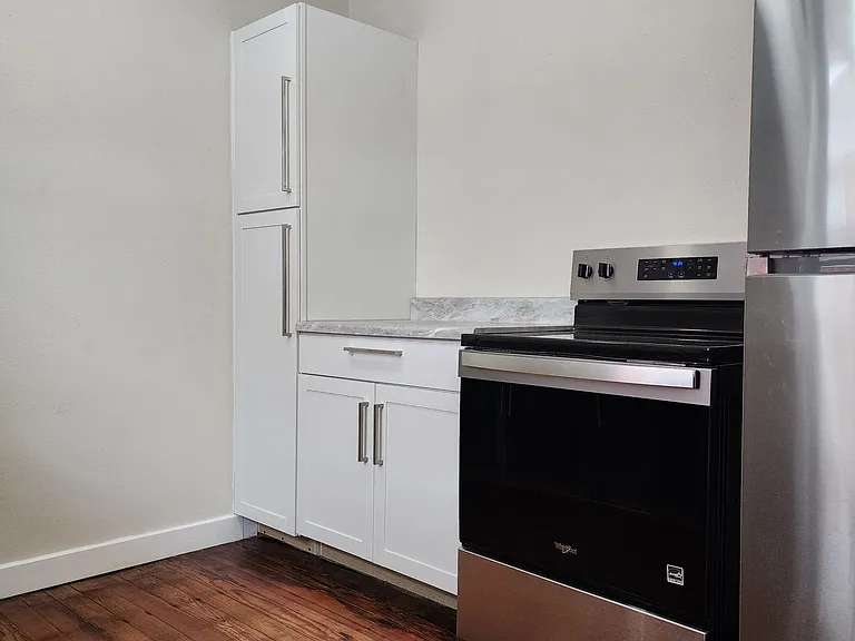 603 S Western Ave #1 — Photo 4