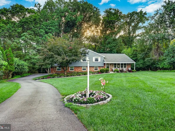 1022 Carolyn Dr, West Chester, PA 19382