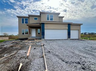 19517 Barstow St, Spring Hill, KS 66083