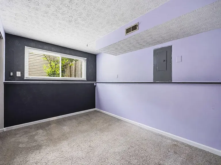 721 Mistletoe St — Photo 13