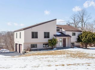 2 Foley Rd, Katonah, NY 10536