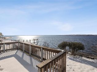 233 Terrace Ave, Riverside, RI 02915