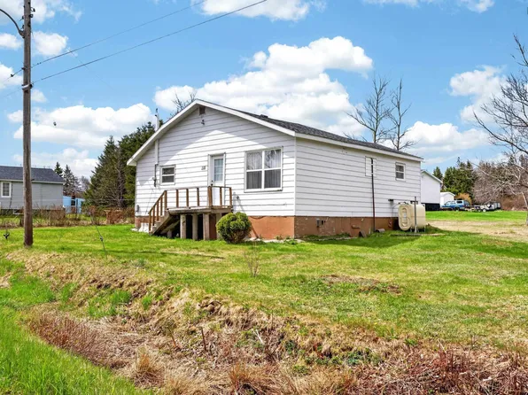 118 Strang Rd, Cape Breton, NS B1H 5M1