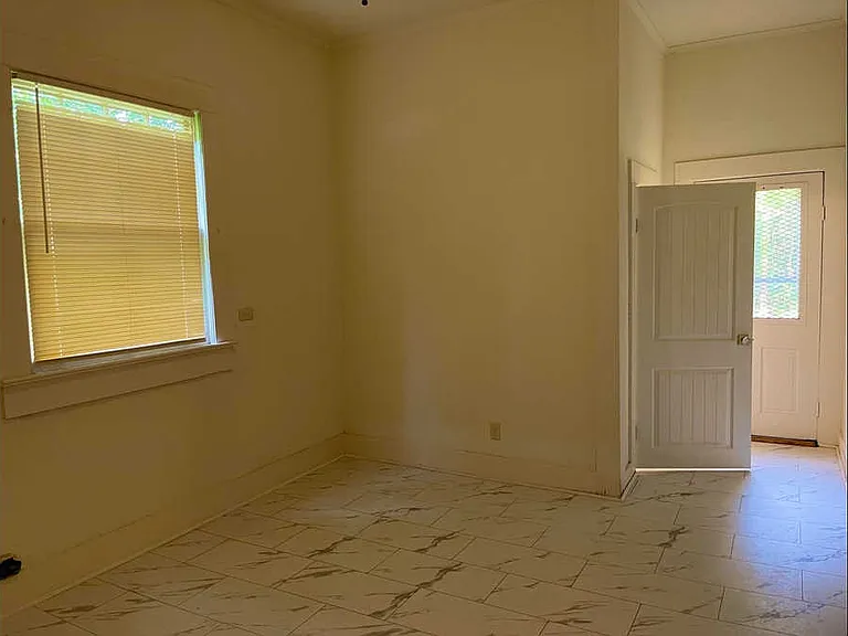 122 Montague St — Photo 15