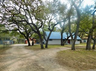 30 CRESTLINE DR, Pleasanton, TX 78064