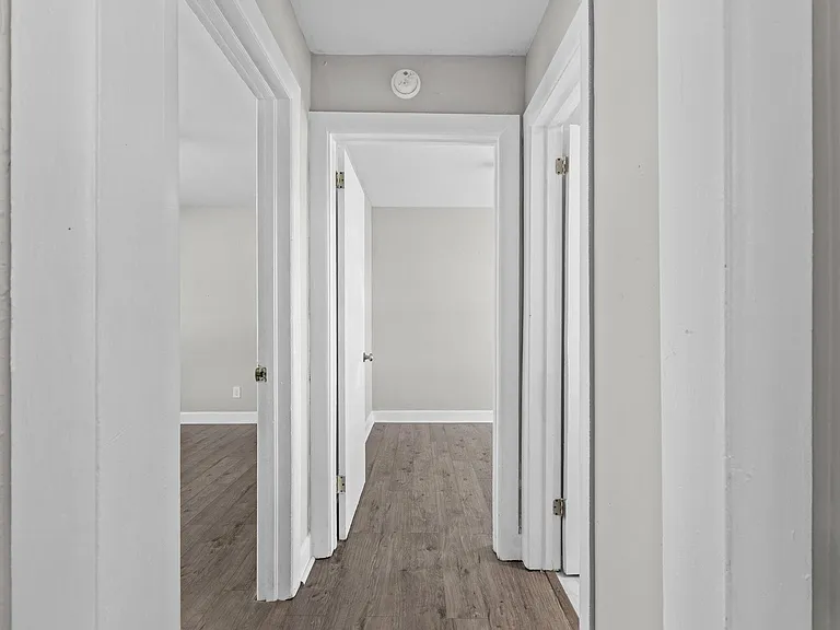 2101 Montclair Ave — Photo 13