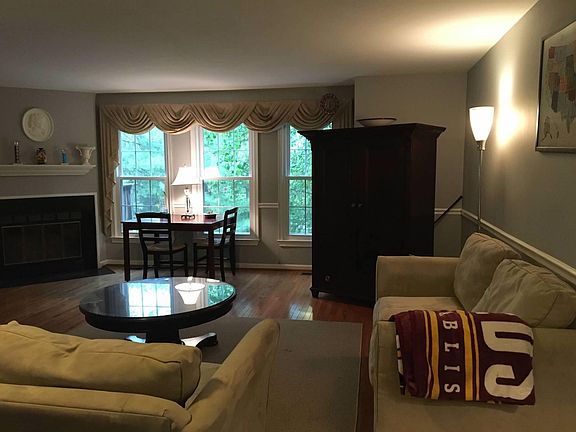 4th image of 7461 Duddington Dr