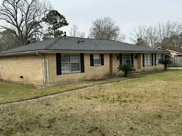 5512 Palm Dr, Dickinson, TX 77539