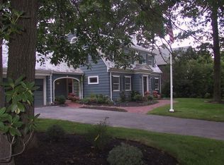 819 W Roxbury Pkwy, Brookline, MA 02467