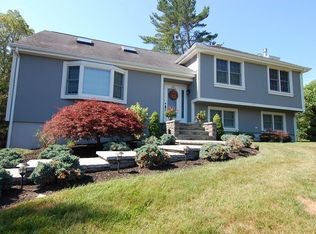 9 Cedar Crest Rd, Dartmouth, MA 02747