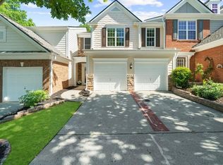 220 Finchley Dr, Roswell, GA 30076