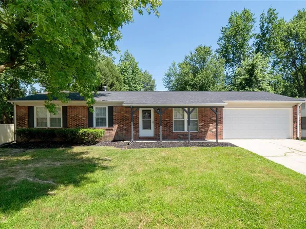 743 Fort Henry Rd, Belleville, IL 62221