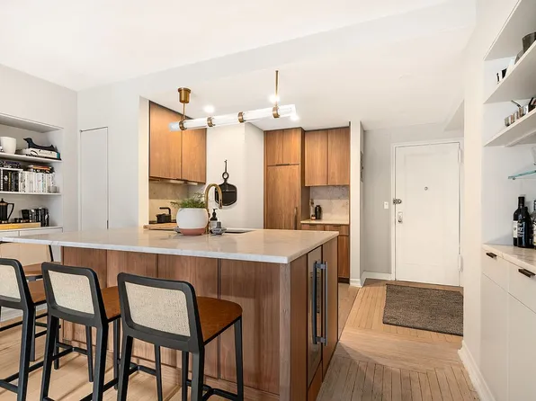 470 W 24th St APT 15J, New York, NY 10011