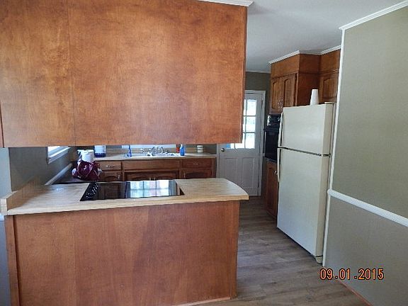 2nd image of 176 Rosewood St
