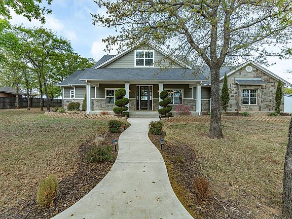 3rd image of 299 Briar Creek Ln