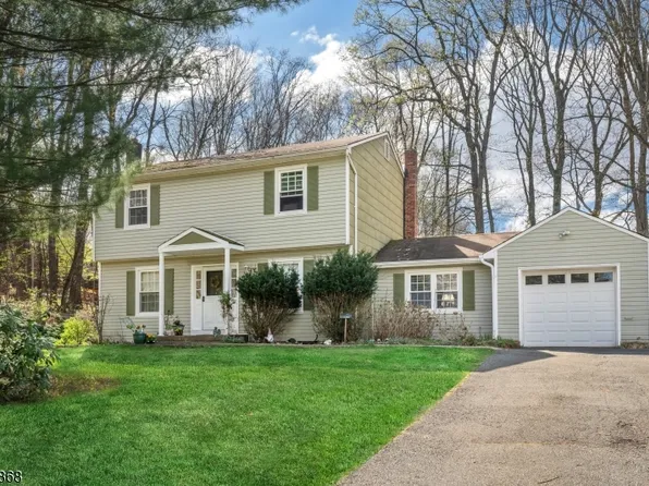 24 Camelot Dr, Mount Olive Twp., NJ 07828