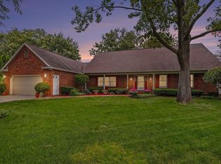 1629 Ladbrooke Ln, South Bend, IN 46614