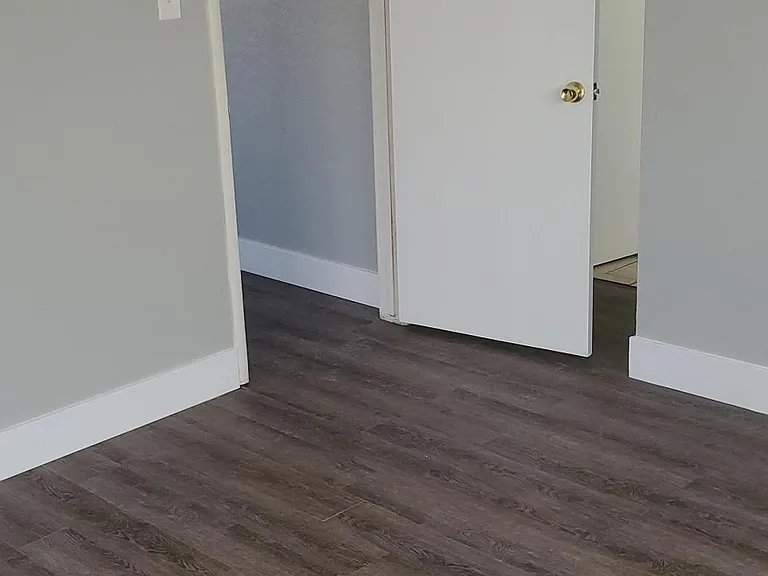 342 Main St — Photo 4