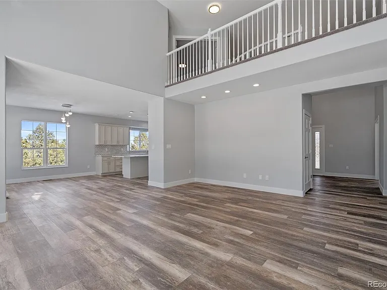 695 E Kings Deer Point — Photo 7
