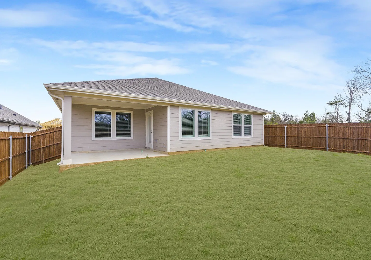 1547 Brooke Drive — Photo 3