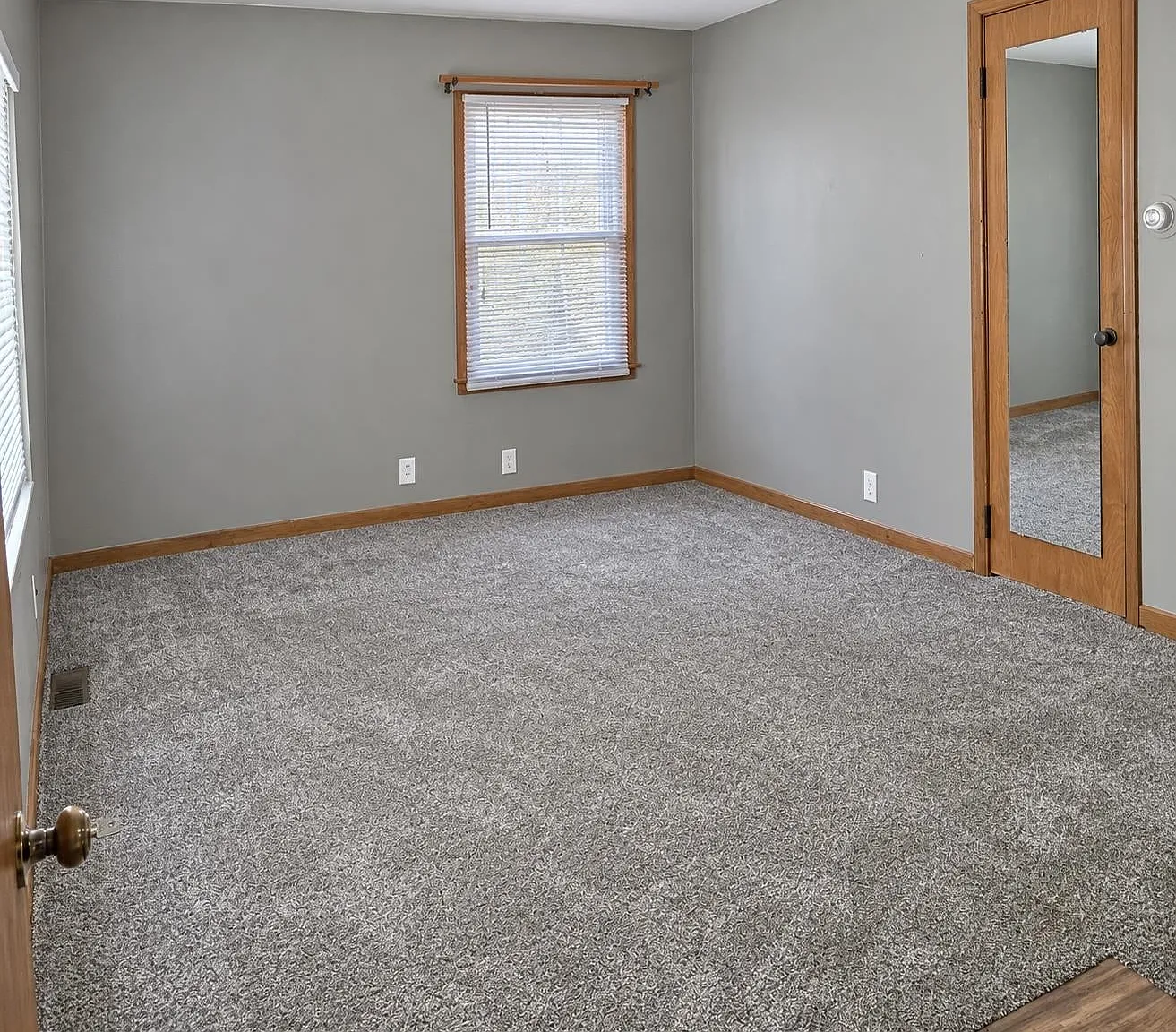1 bed, 1.0 bath, $750 — Photo 2