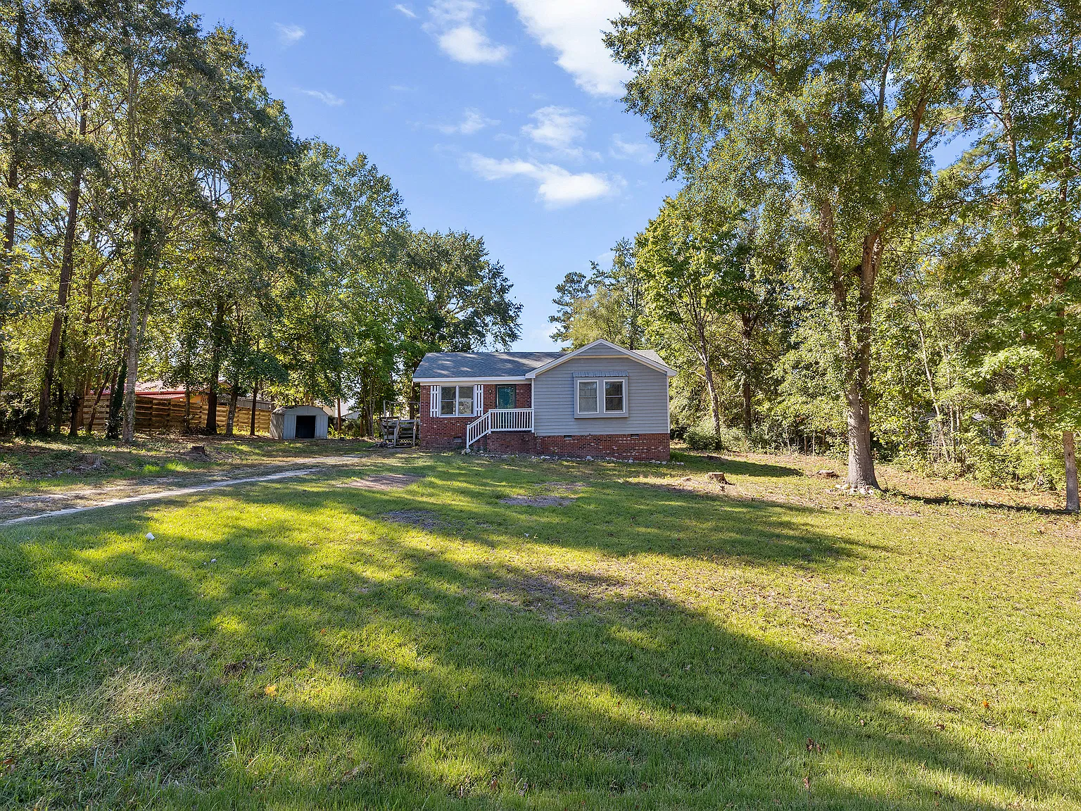 3 bed, 1.5 bath, 1004 sqft, $1,850 — Photo 2