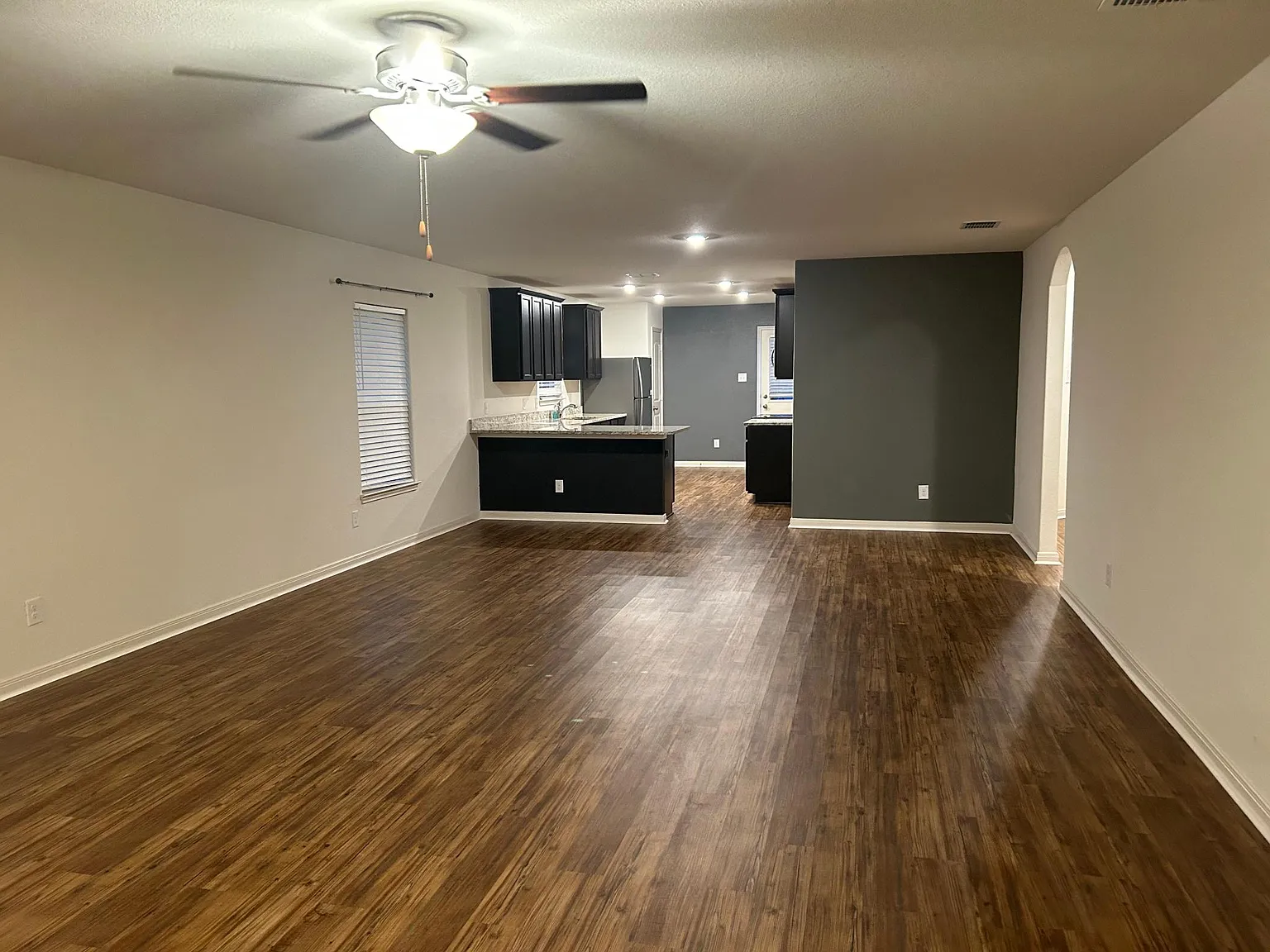 4 bed, 1792 sqft, $1,975 — Photo 4