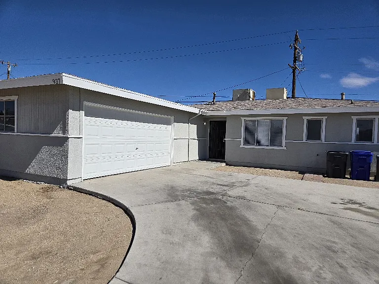 917 Ann St — Photo 1