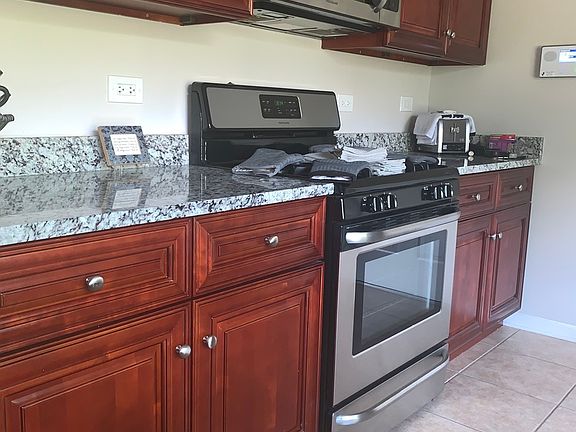5th image of 560 Briarcliff Ln