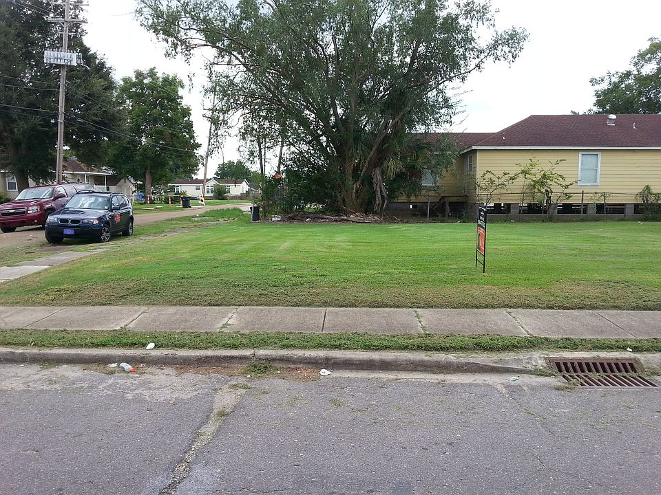 1st image of 34363 Hamburg St