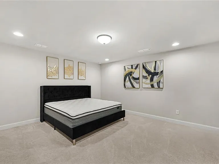 791 Belrose Dr — Photo 16
